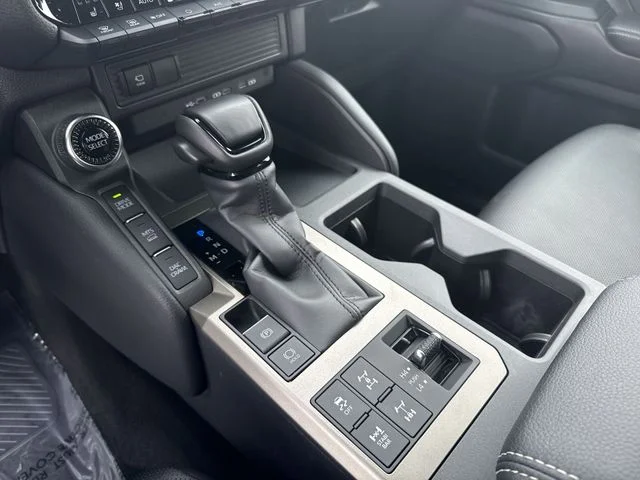 Used 2025 Brown Toyota Base image 19