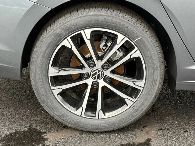 New 2026 Silver Volkswagen 1.5T Sport image 7