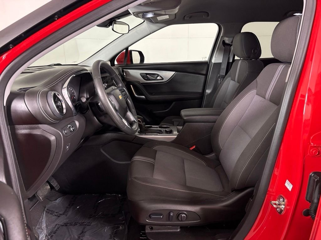 Used 2025 Orange Chevrolet LT image 15