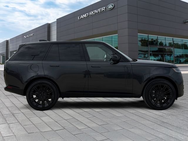 New 2026 Carpathian Grey Land Rover SE image 6