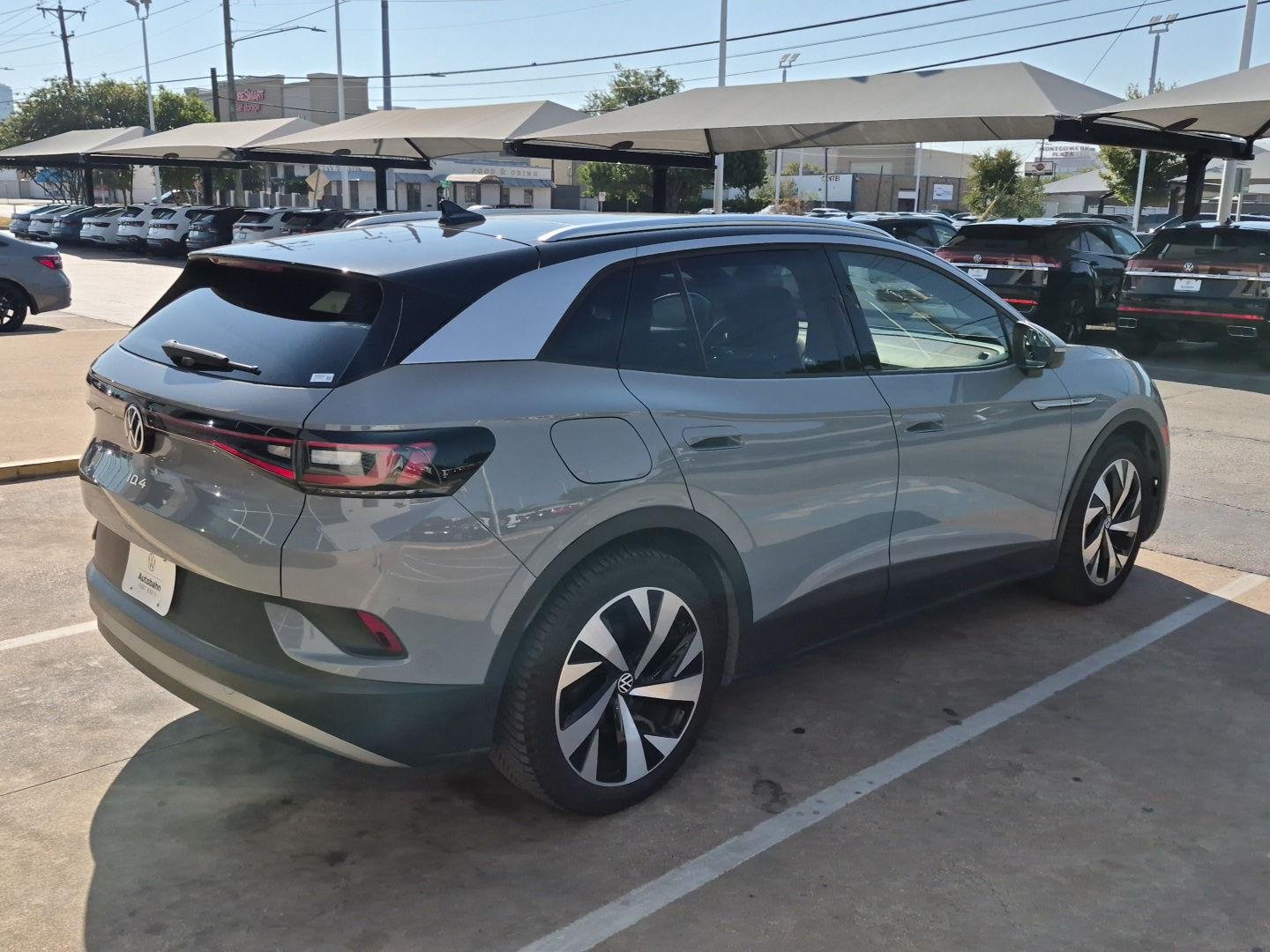 Used 2021 Moonstone Gray/Black Roof Volkswagen Pro S image 5