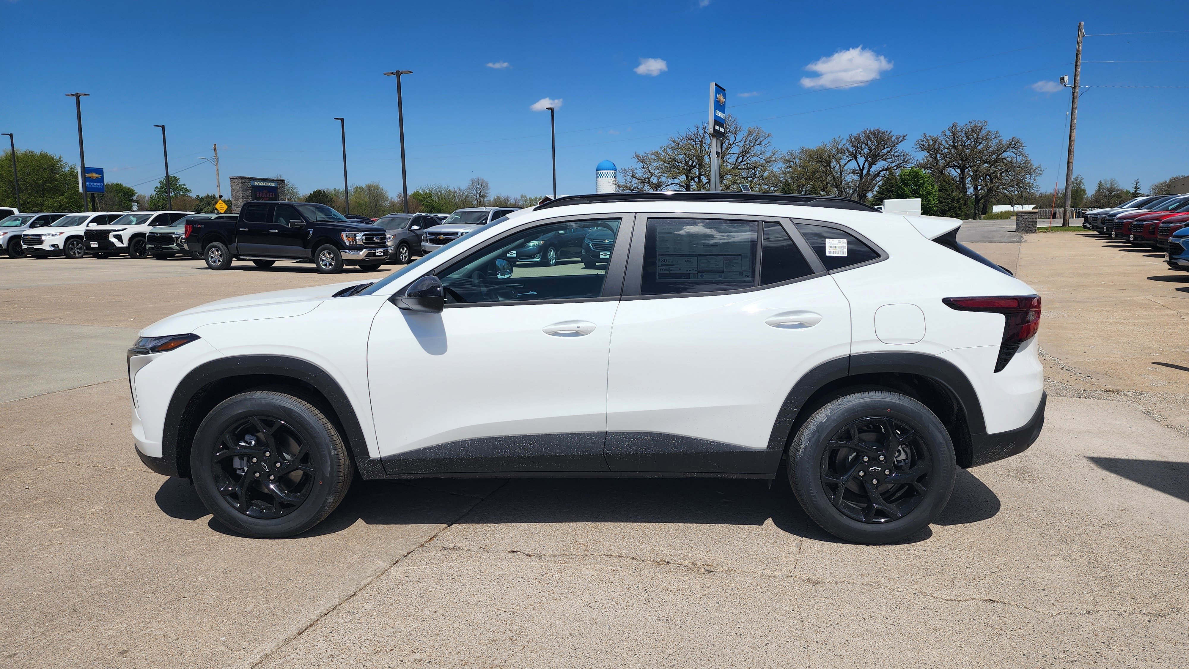 New 2026 Summit White Chevrolet LT image 8