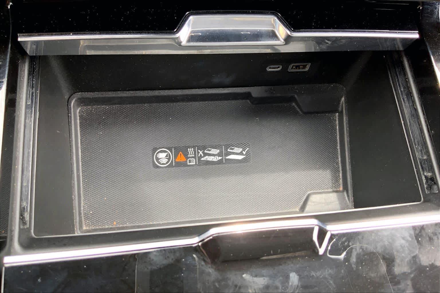 Used 2025 Onyx Black GMC Denali image 34