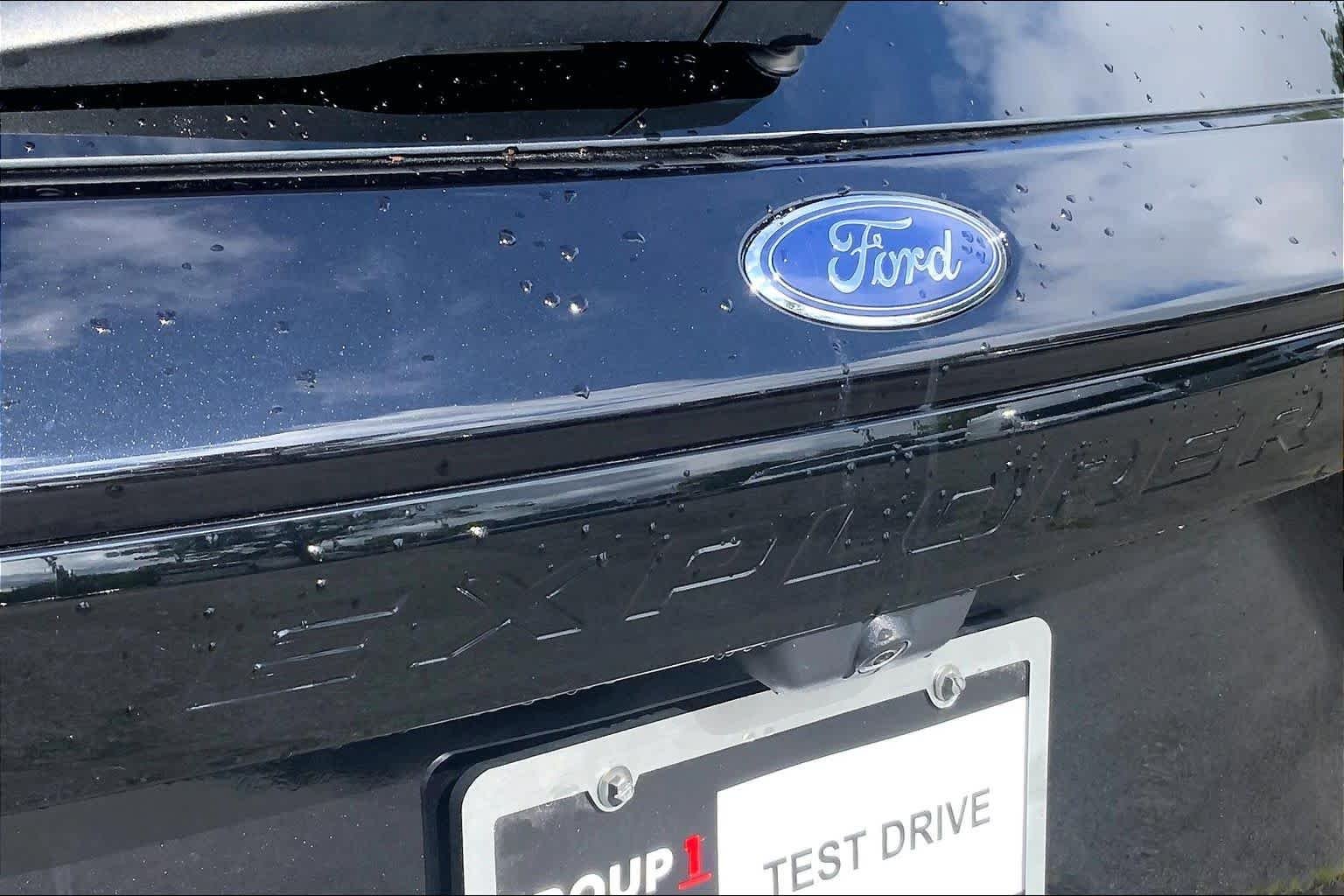Used 2023 Agate Black Ford ST image 31
