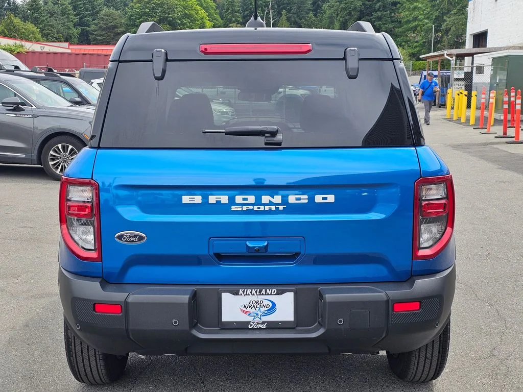 New 2025 Velocity Blue Metallic Ford Outer Banks® image 6