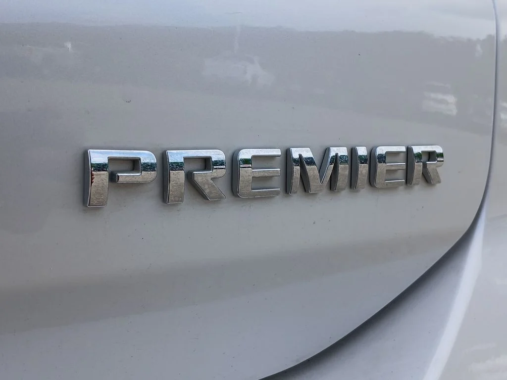 Used 2022 Beige Chevrolet Premier image 21