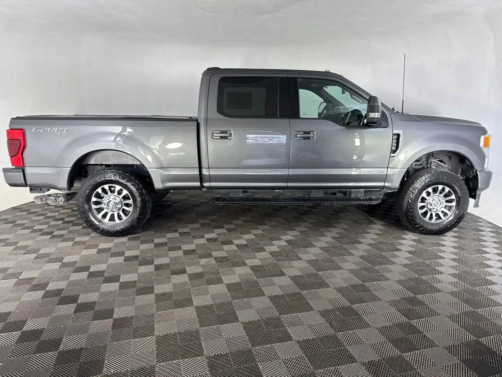 Used 2022 Gray Ford Lariat image 4