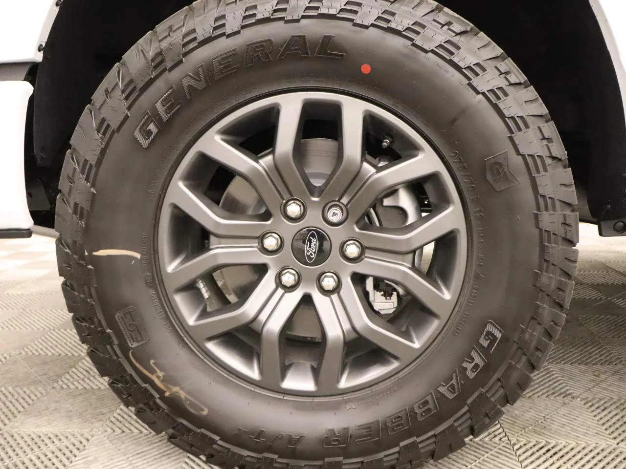 New 2026 Oxford White Ford Tremor® image 6