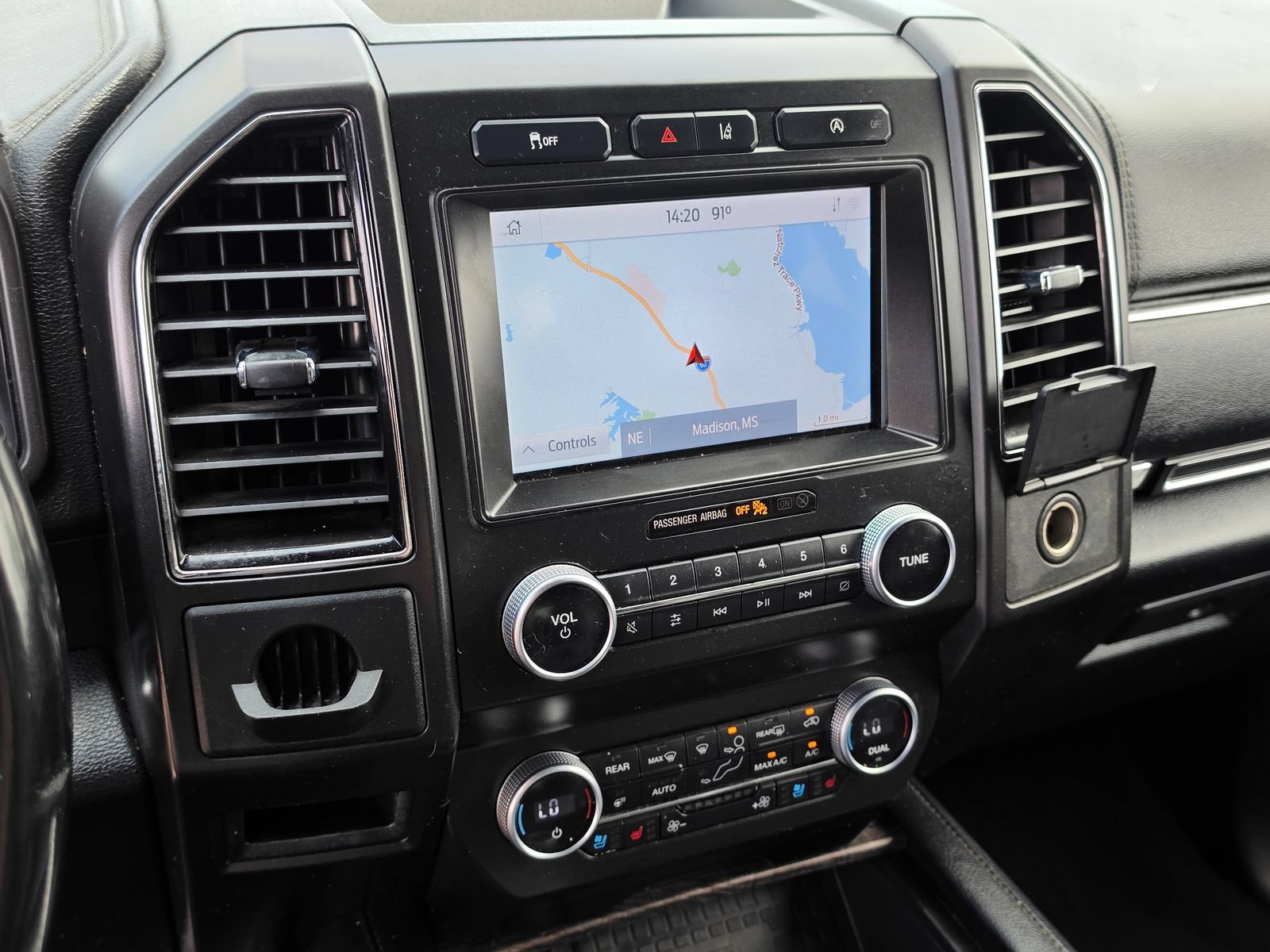 Used 2021 Black Ford Limited image 9
