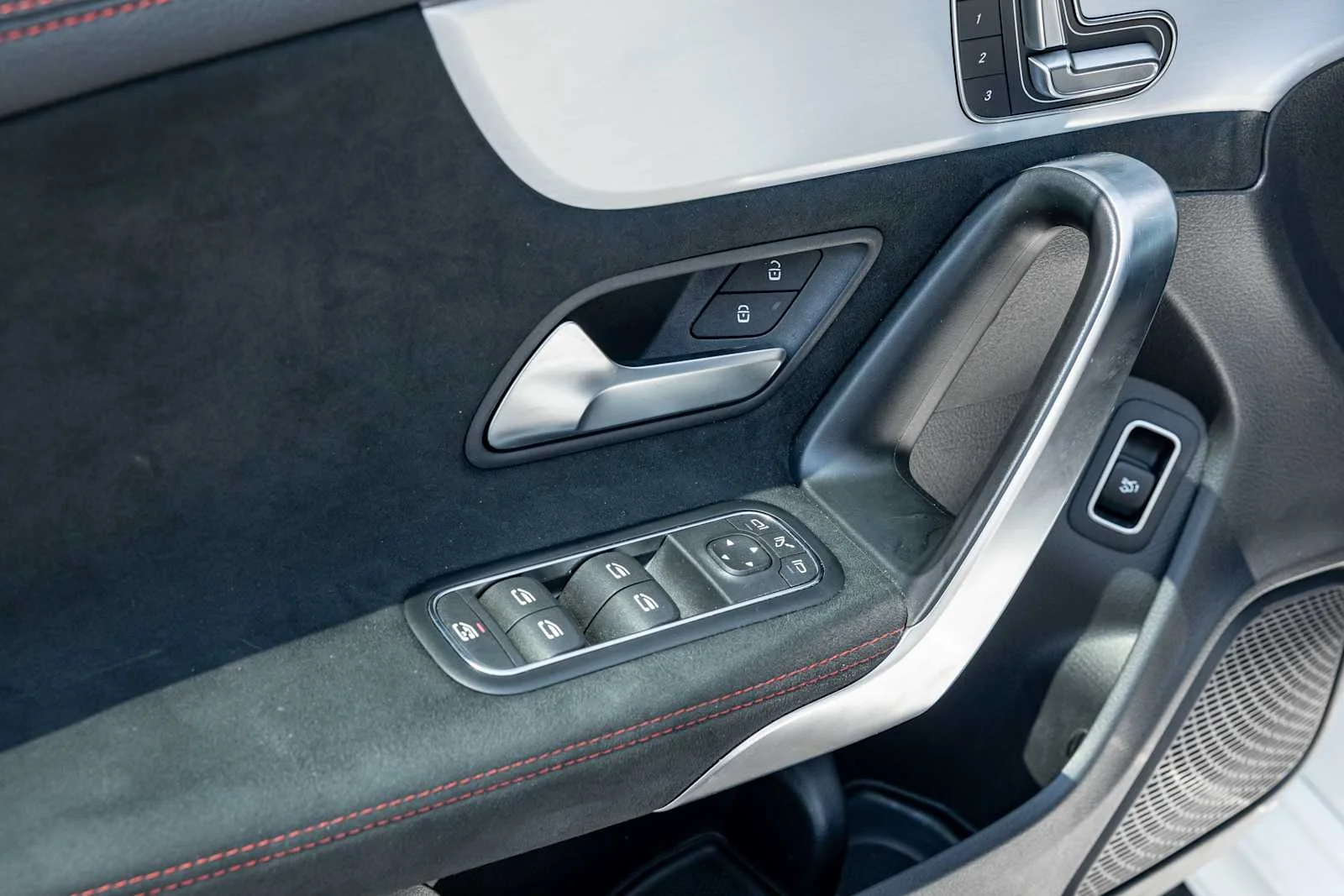 New 2026 Polar White Mercedes-Benz CLA 250 image 11