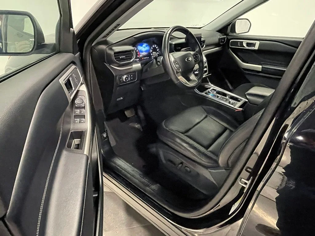 Used 2021 Black Ford XLT image 21