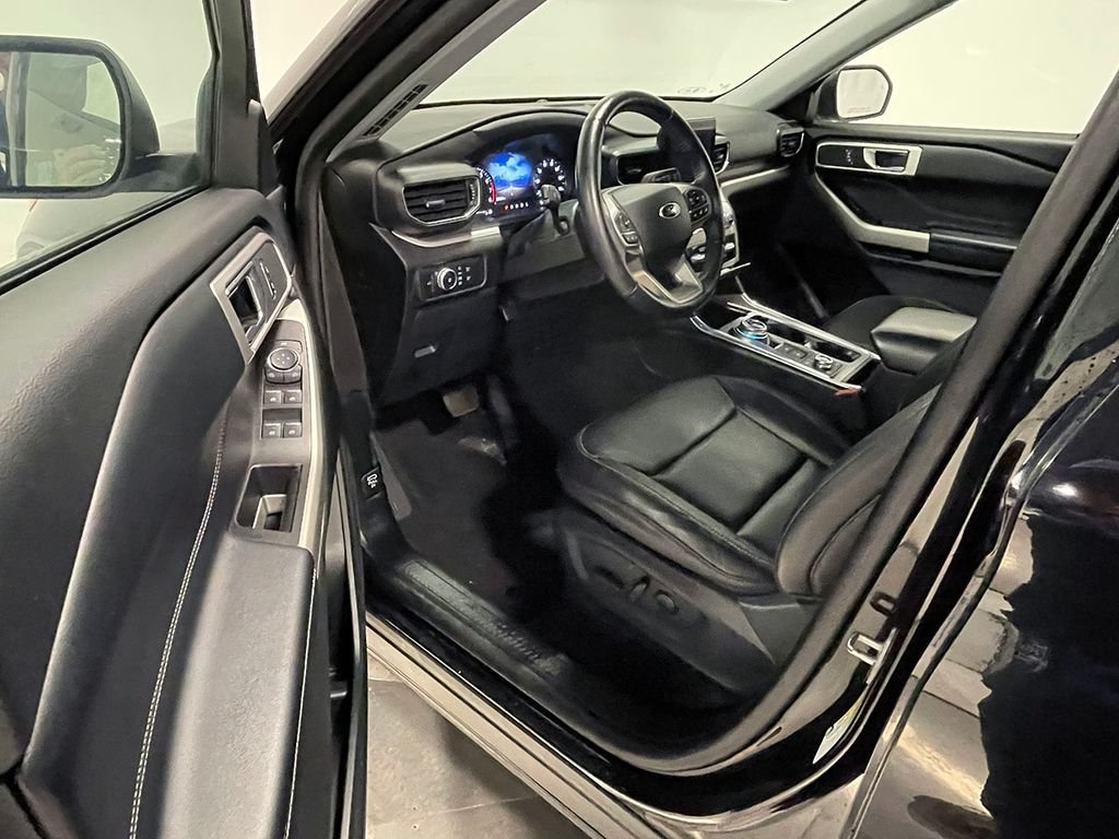 Used 2021 Black Ford XLT image 21