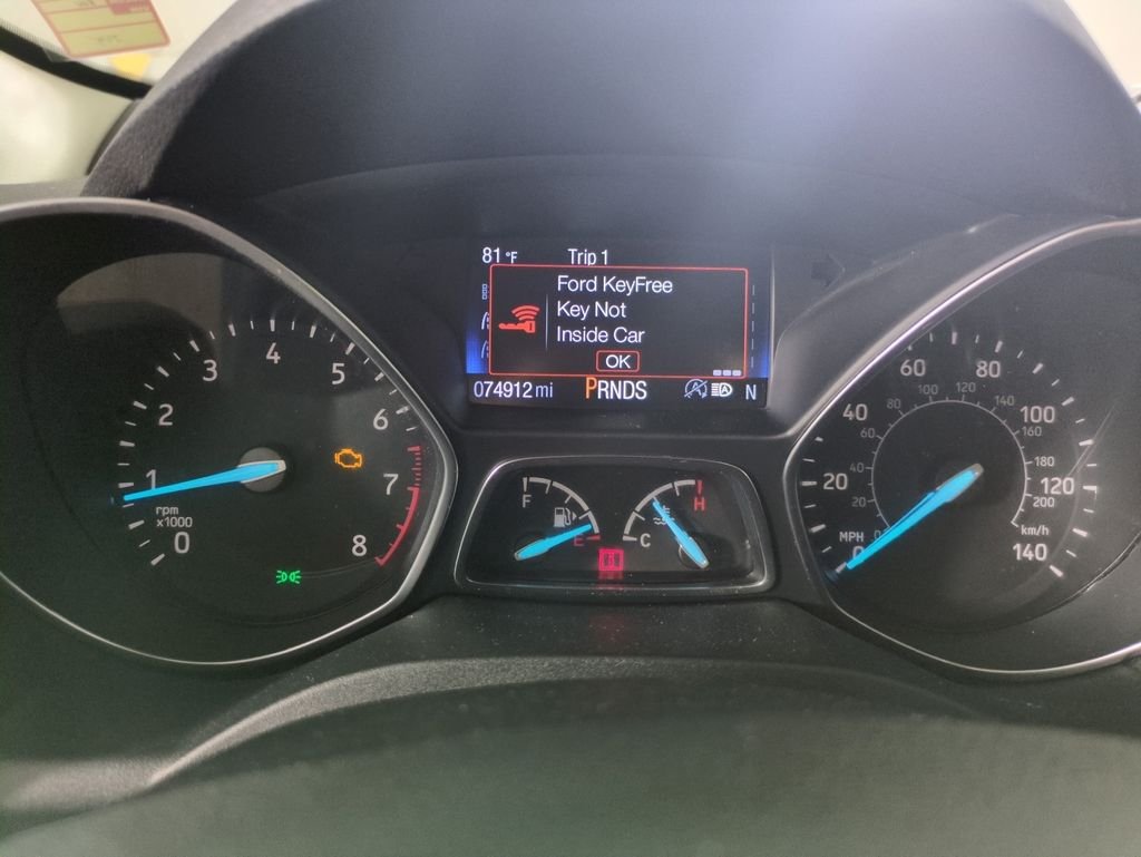 Used 2019 Ruby Red Metallic Ford SE image 15