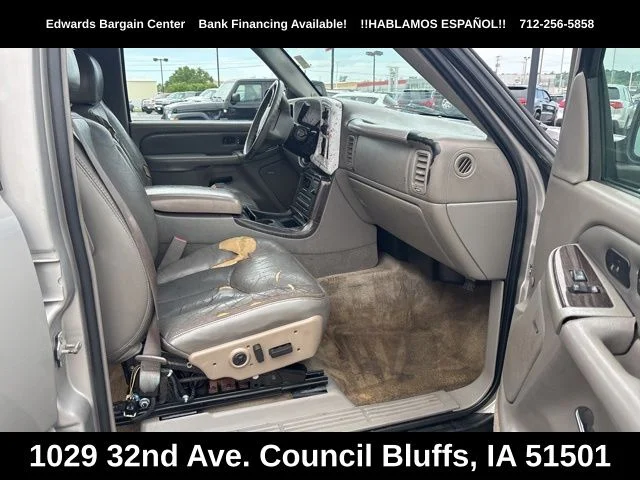 Used 2005 Silver GMC Denali image 9
