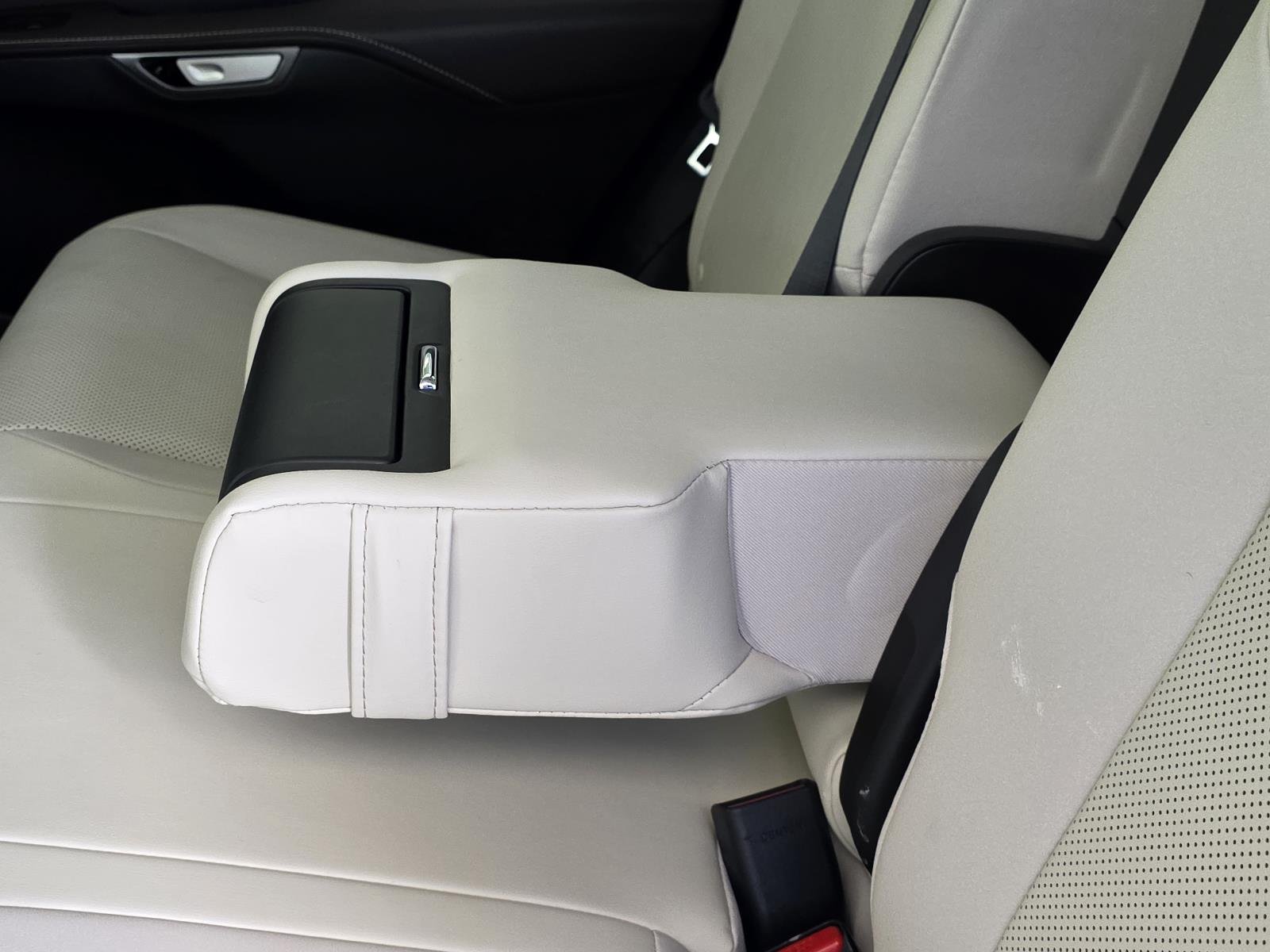 Used 2023 White Pearl Lexus 350 image 9