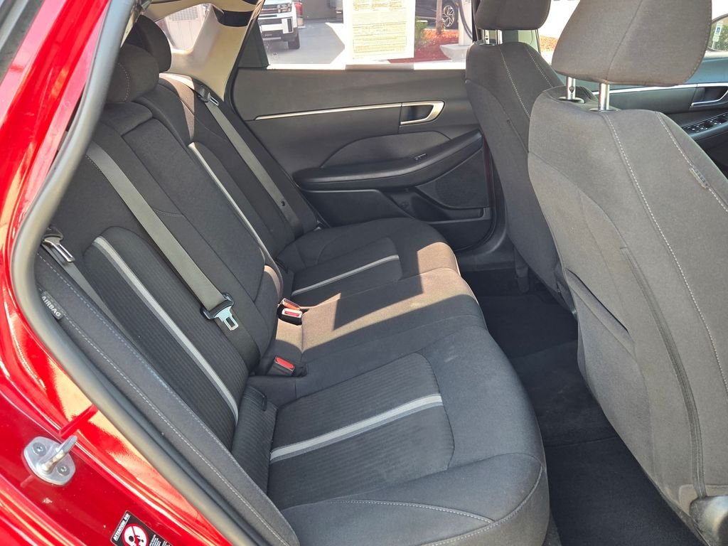 Used 2023 Red Hyundai SEL image 16