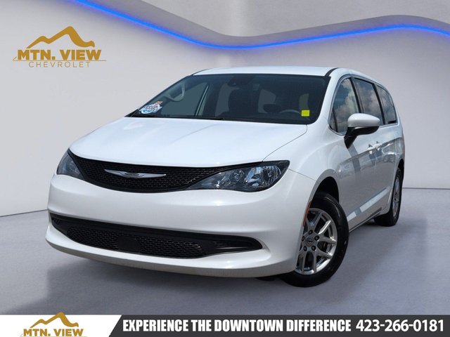 Pre-Owned 2023 Chrysler Voyager LX FWD 4D Passenger Van