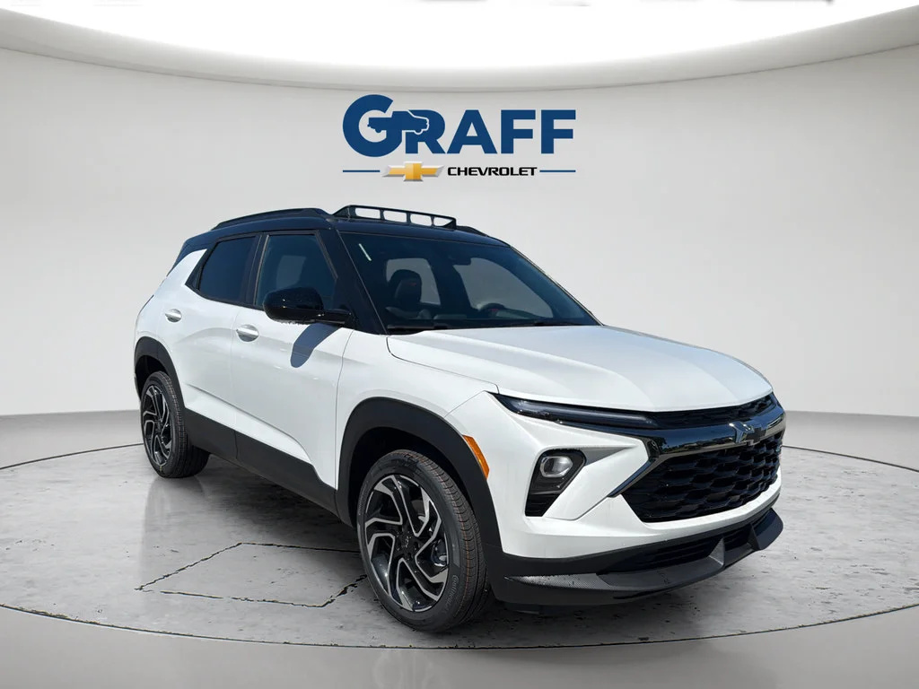 New 2026 Iridescent Pearl Tricoat Chevrolet RS image 11