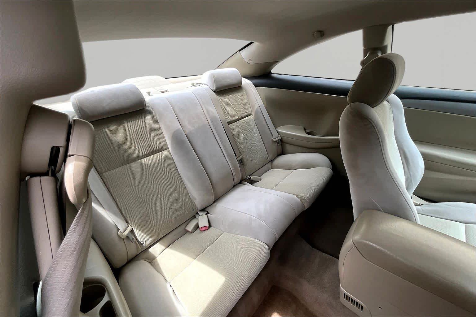 Used 2007 Blizzard Pearl Toyota SE image 19