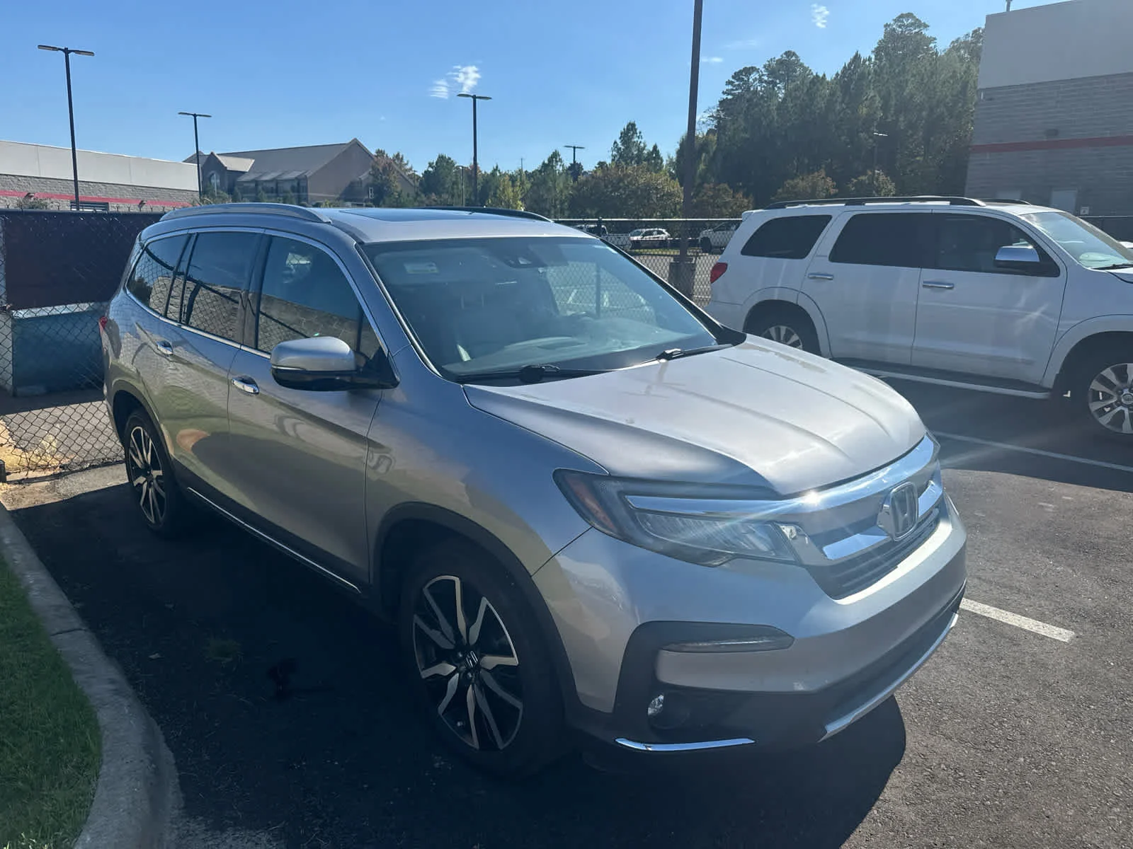 Used 2021 Lunar Silver Metallic Honda Elite image 2