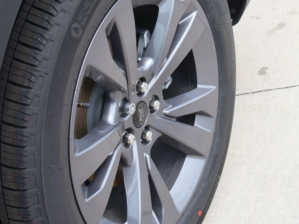 New 2026 Star White Metallic Tri-Coat Ford Active image 41