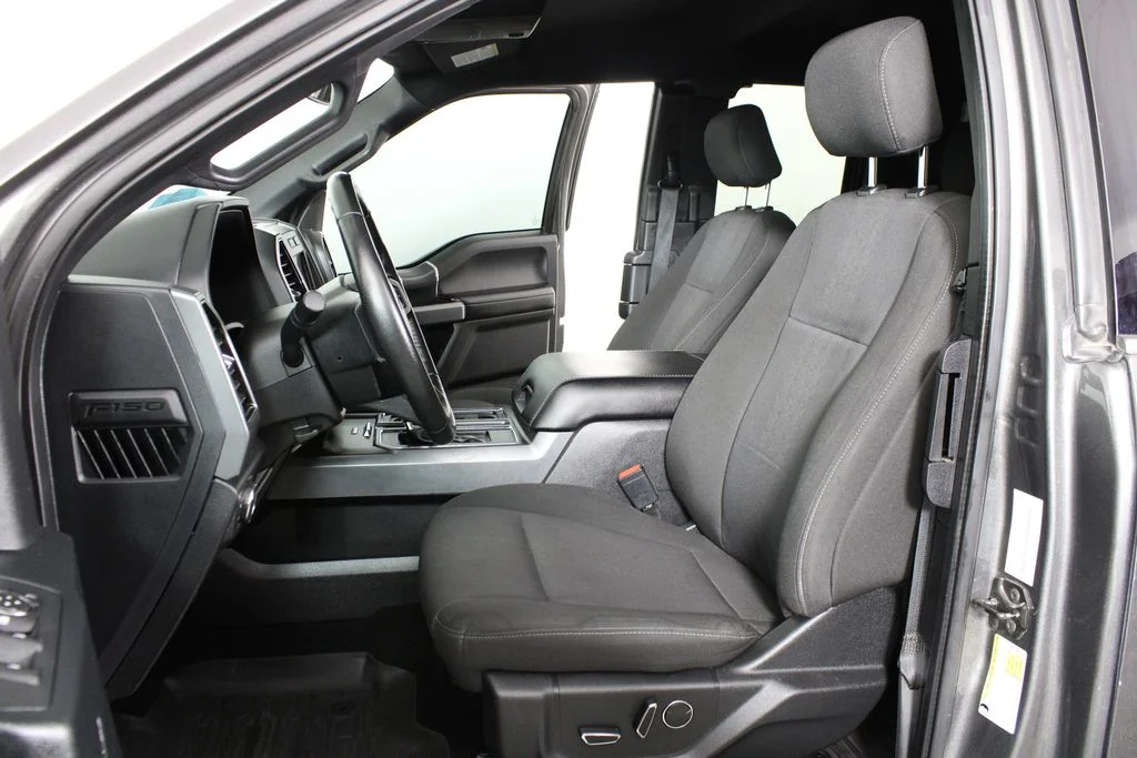 Used 2018 Gray Ford XLT image 17