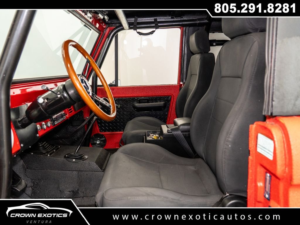 Used 1972  Ford 2dr Convertible image 26