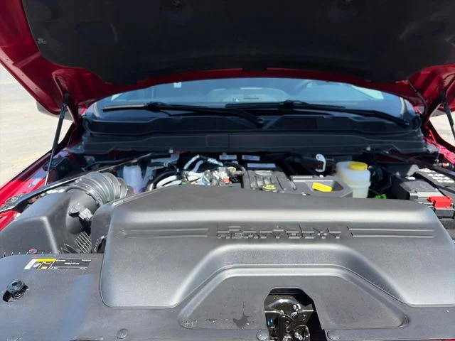 New 2026 Molten Red Pearl-Coat Exterior Paint RAM Big Horn image 20