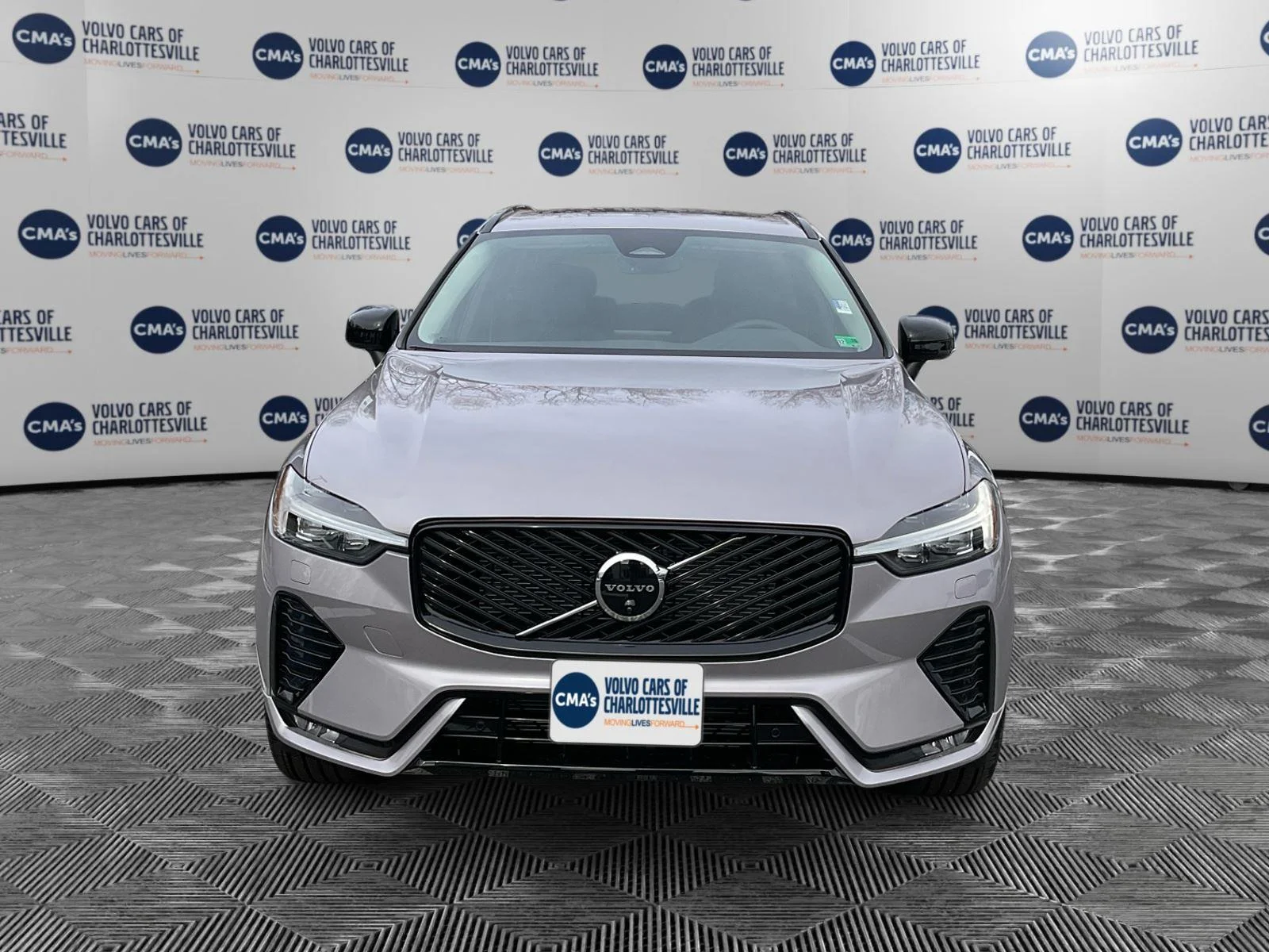 2026 Volvo XC60 Plus - Photo 8