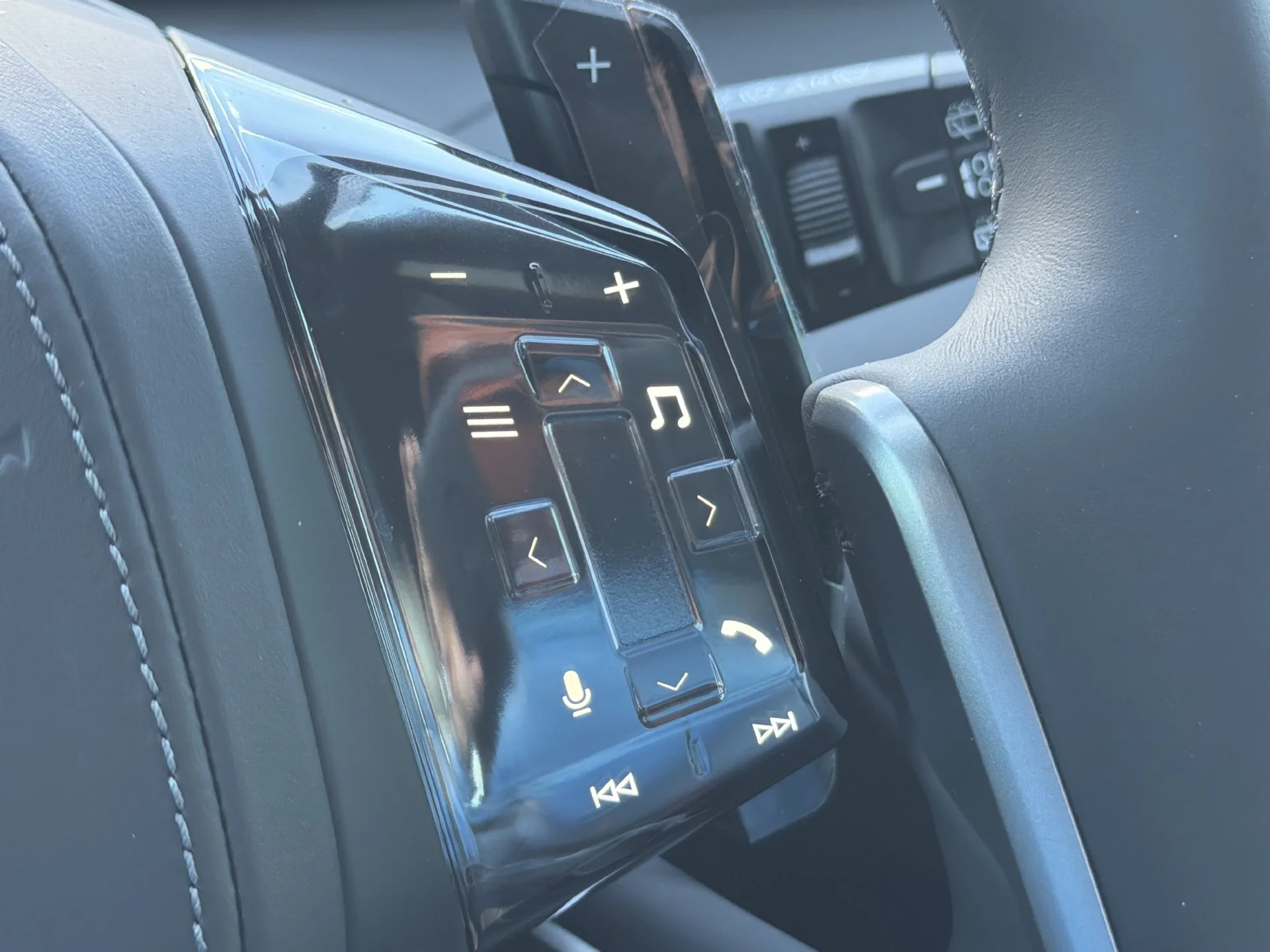New 2027 Dravit Grey Metallic BMW  image 31