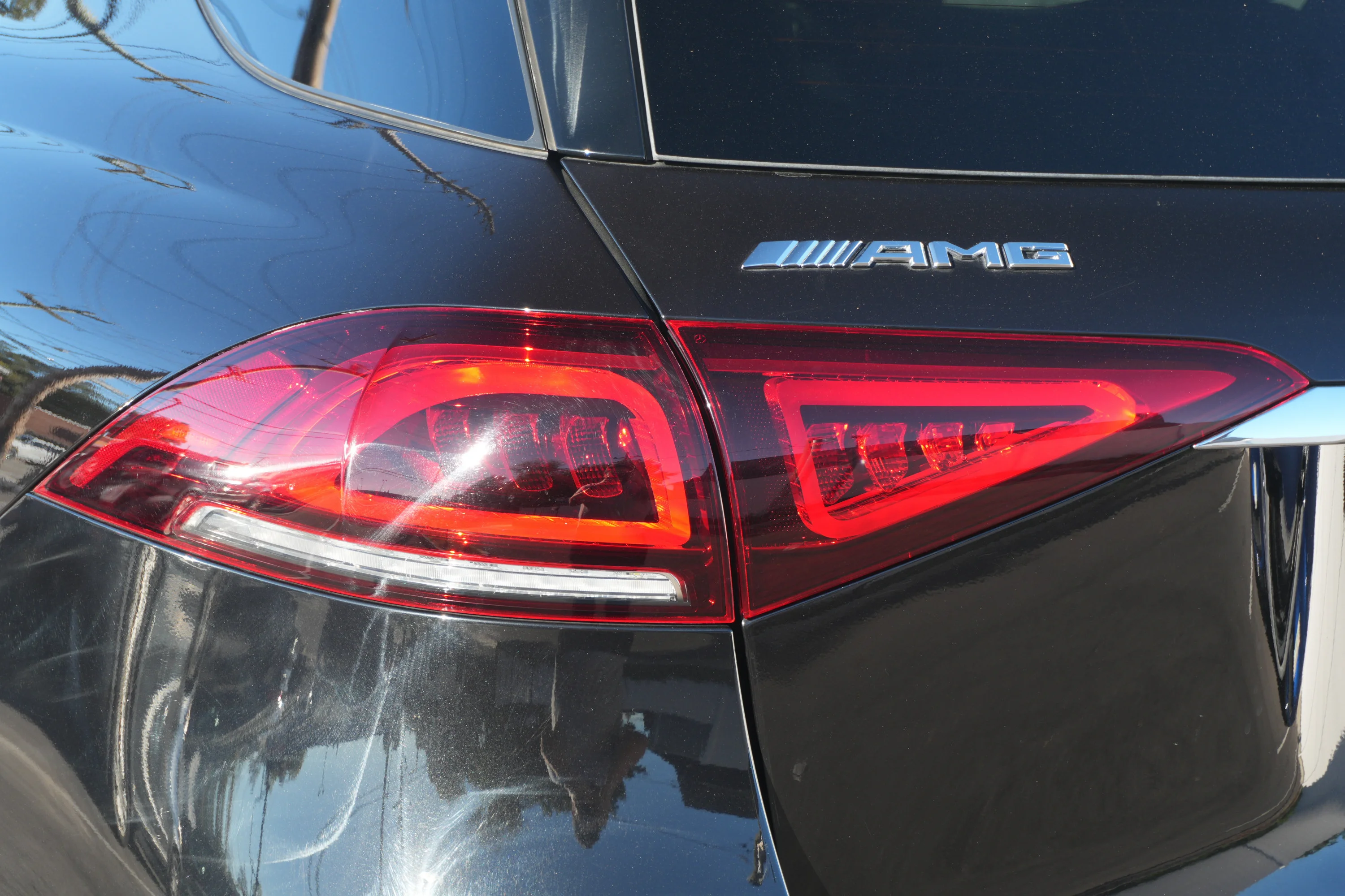 Used 2021 Obsidian Black Metallic Mercedes-Benz AMG® GLE 53 image 48