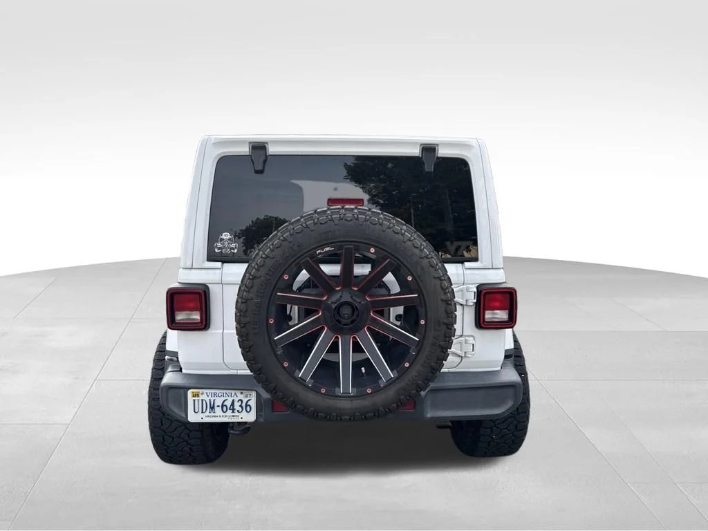 Used 2020 White/off-white Jeep Unlimited Sahara image 7
