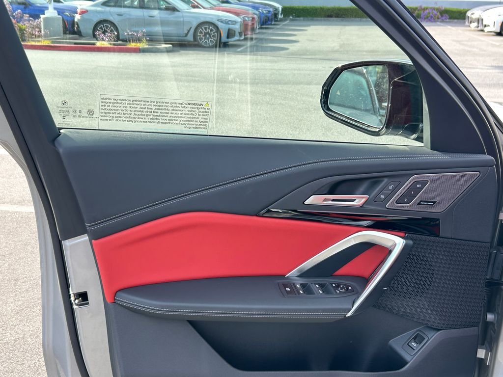 New 2026 Space Silver Metallic BMW M35i image 11