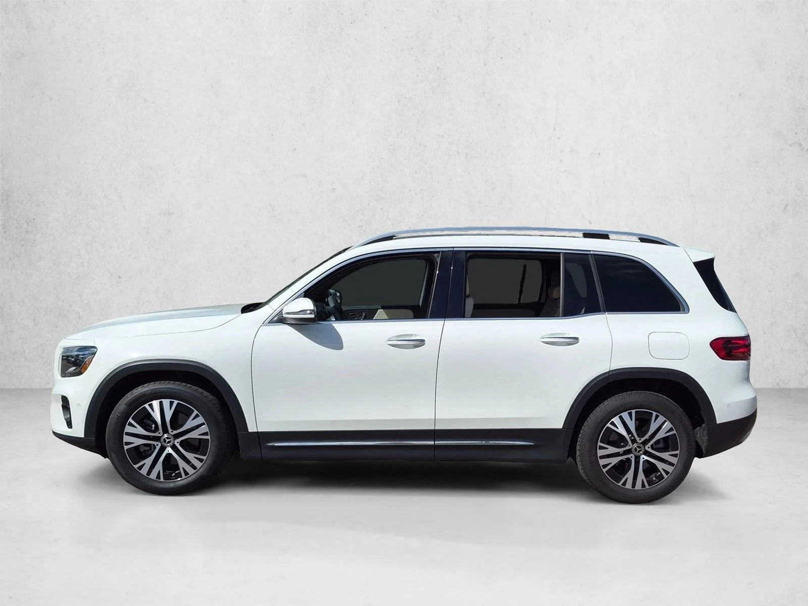Used 2024 Polar White Mercedes-Benz GLB 250 image 7