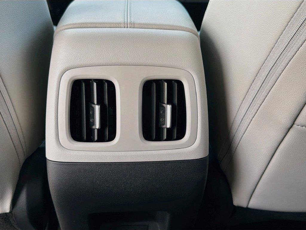 New 2026 Ecotronic Gray Hyundai SEL Premium FWD image 17