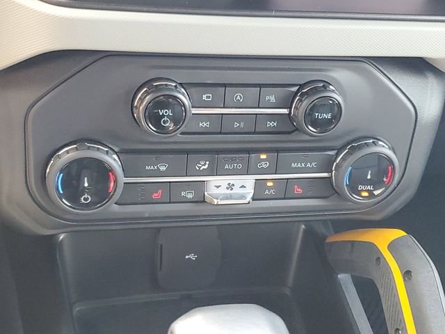 Used 2022 Green Ford Badlands image 18