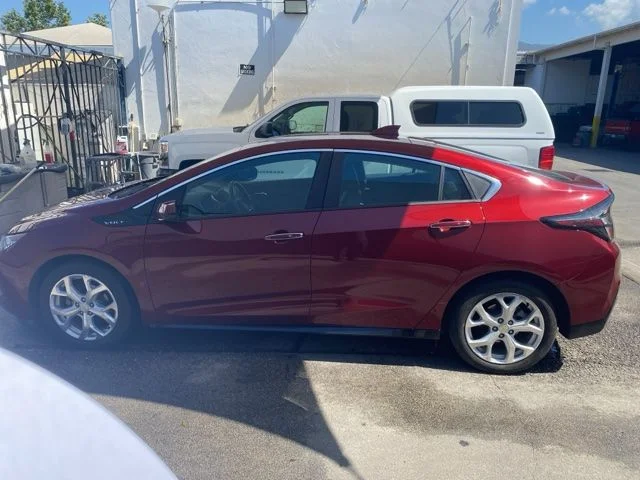 Used 2016 Red Chevrolet Premier image 8