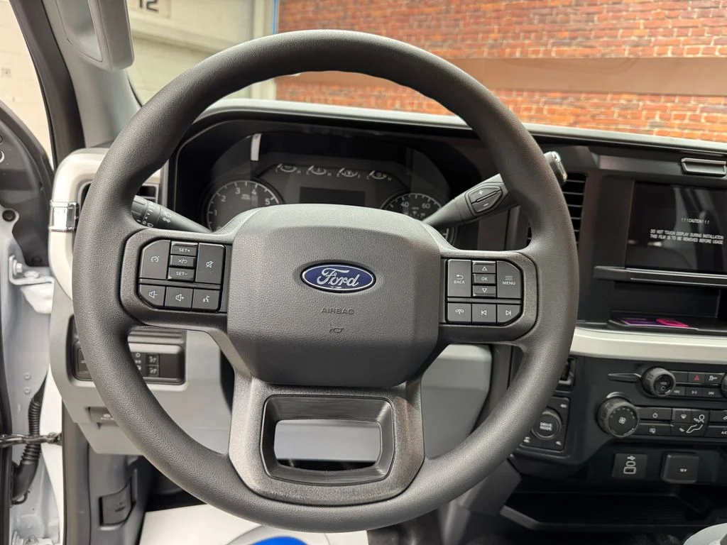 New 2027 White Ford F350 4X4SDR/CSR image 16
