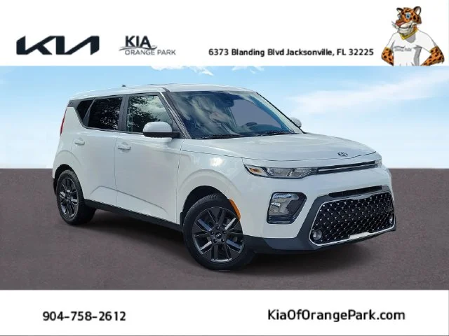 Used 2021 White Kia EX image 1