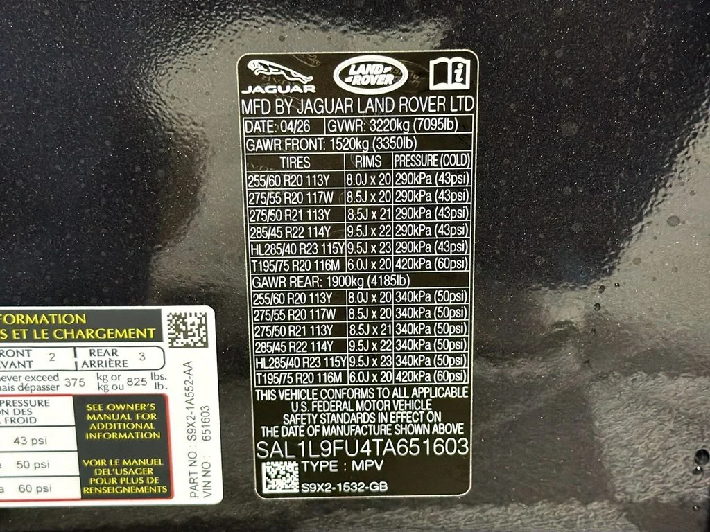 New 2026 Carpathian Grey Land Rover Dynamic SE image 34