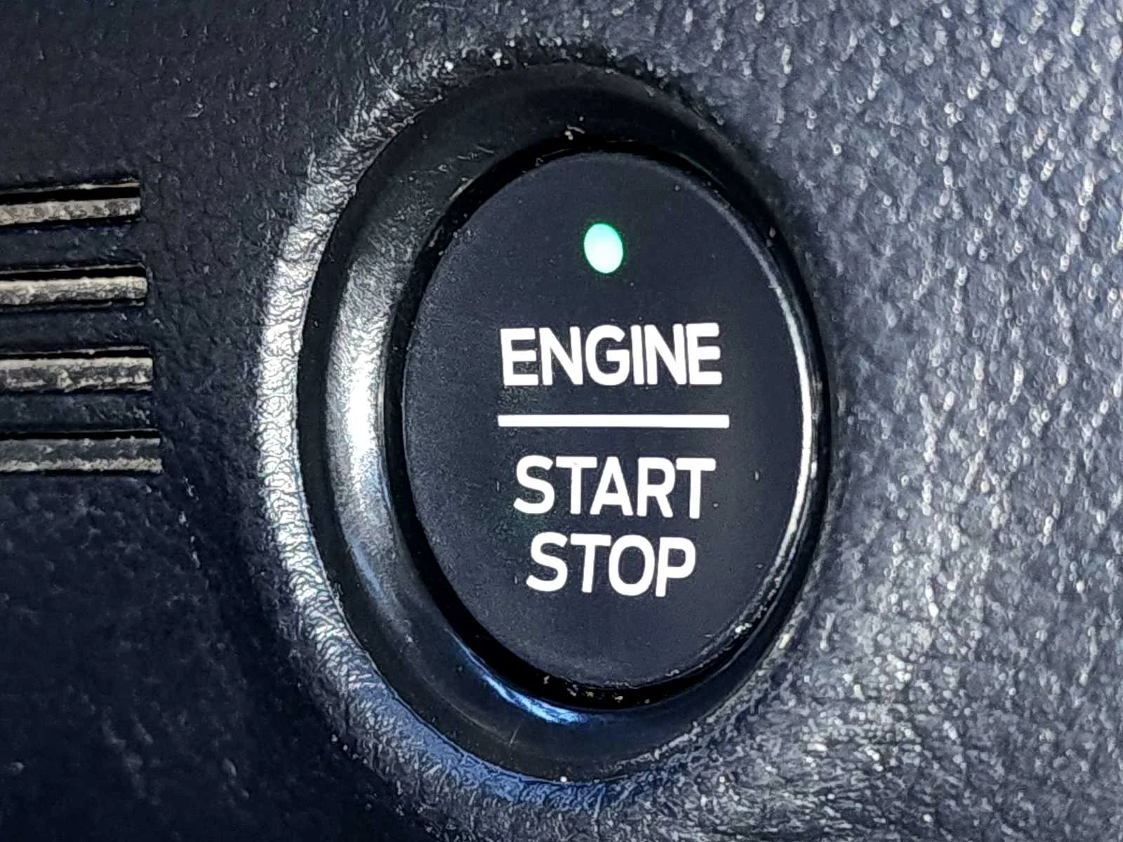 Used 2021 Oxford White Ford LARIAT image 24