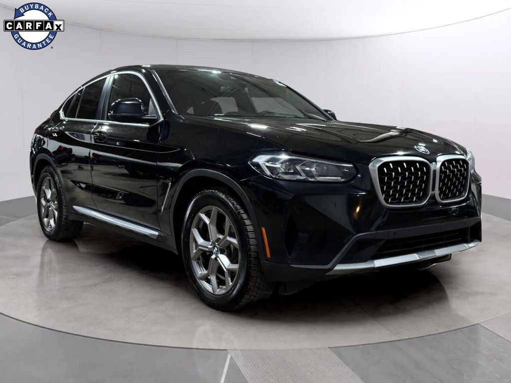 Used 2022  BMW xDrive30i image 1