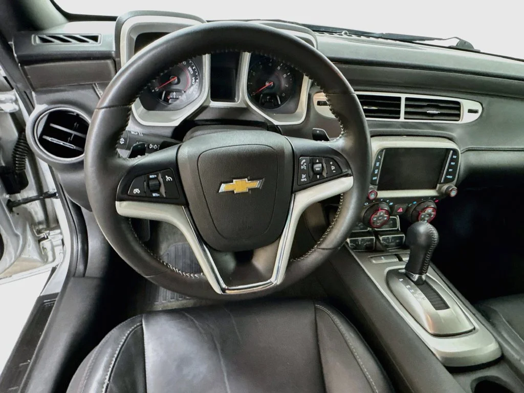 Used 2014 Silver Chevrolet 2LT image 12