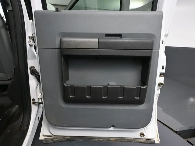 2011 Ford F-350 Super Duty XLT - Photo 34