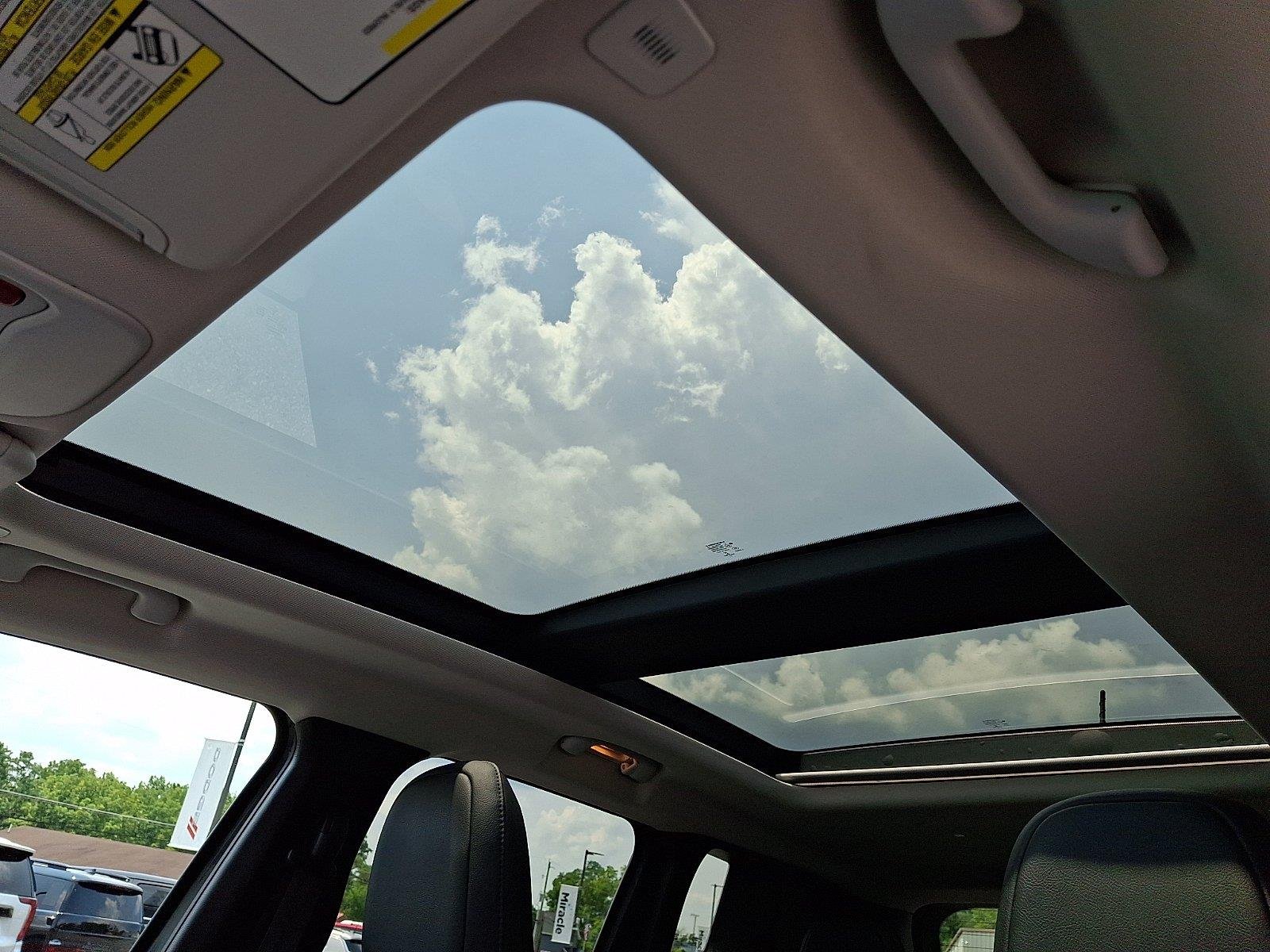 Used 2022 Sting-Gray Clearcoat Jeep Trailhawk image 16