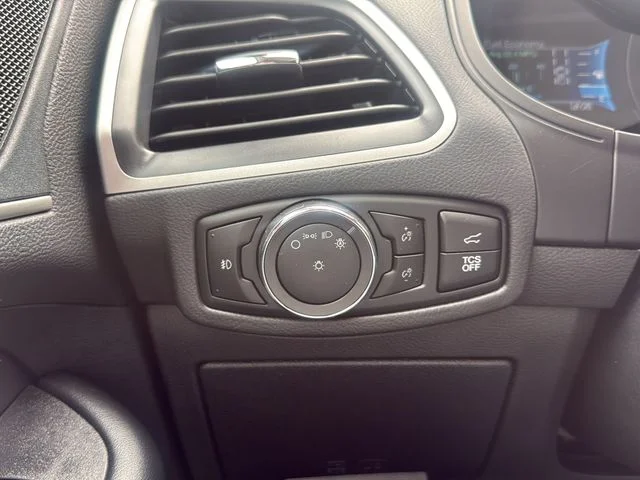 Used 2024 Blue Ford SEL image 22