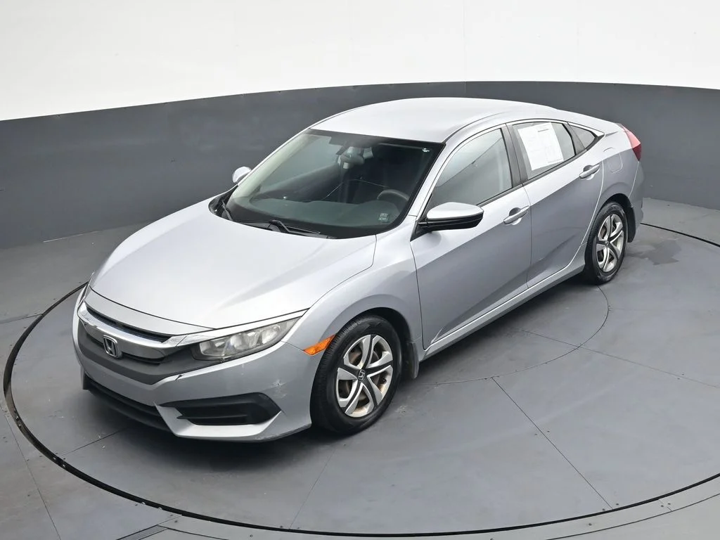 Used 2018  Honda LX image 20