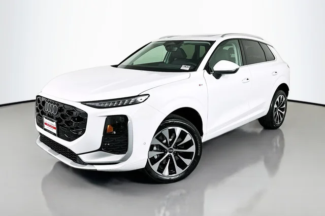 2026 Audi Q3 S line
