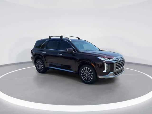 Used 2023 Red Hyundai Calligraphy image 1