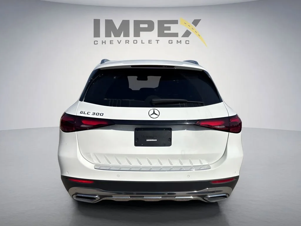 Used 2023 White Mercedes-Benz GLC 300 image 3